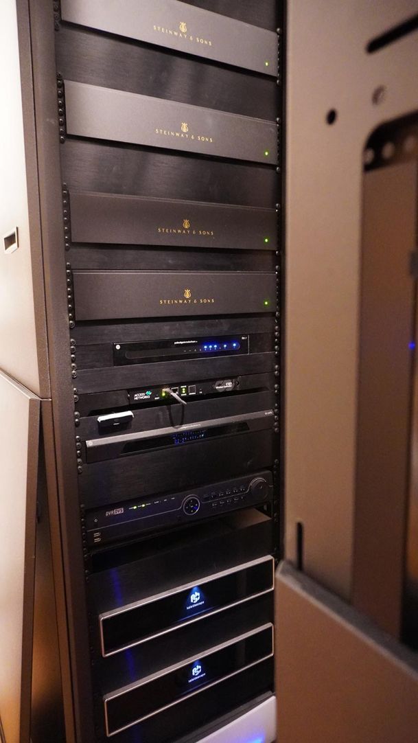 Mad Vr In Glazer Rack Systems