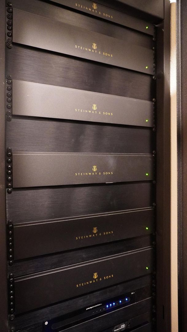 Mad Vr In Glazer Rack Systems