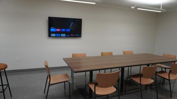 Lunch Room Tv And Table